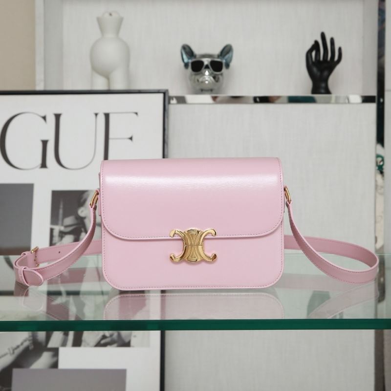 Ce1i*e triomphe bags